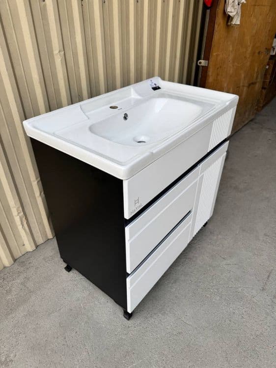 Tumba Rakvina Mdf 80 sm — 2