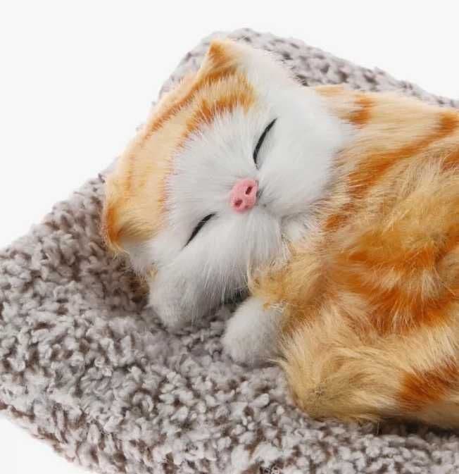 Мягкая игрушка Котёнок на подушке — подарок в авто — 3
