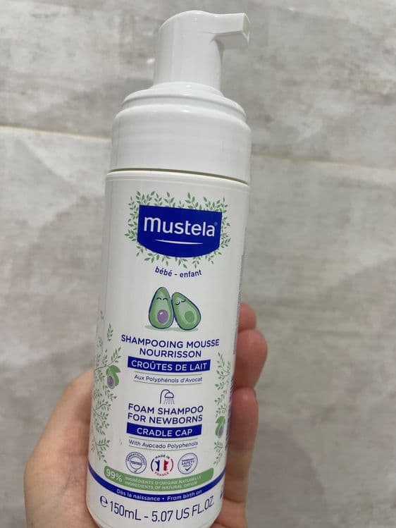 Крем и шампунь-пенка от молочных корочек Mustela — 1