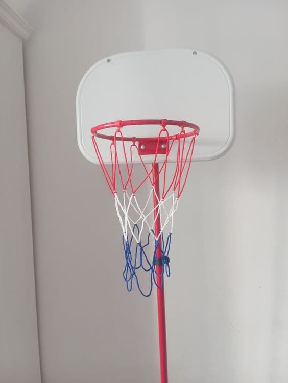 Bolalar uchun basketbol savati sotiladi! O'ynash uchun tayyor holatda — 3
