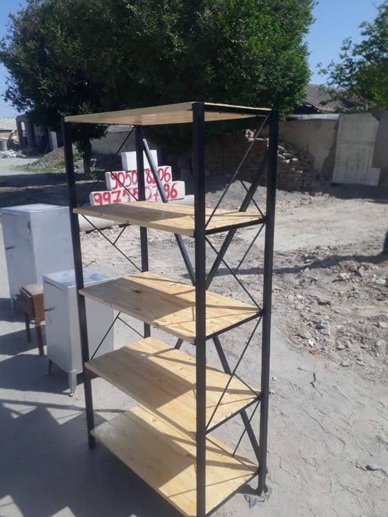Polka, bolalar uchun kitob javoni — 1