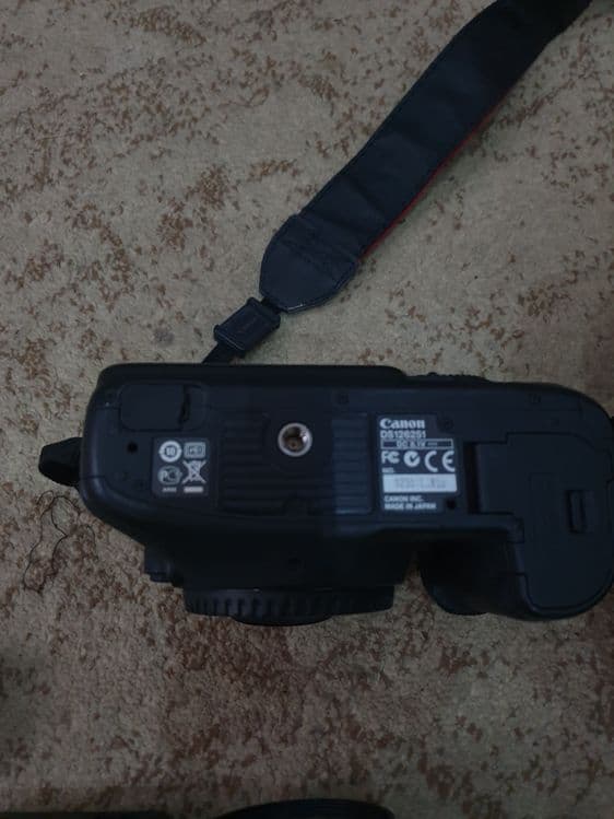 Canon EOS 7D , Srochna — 3