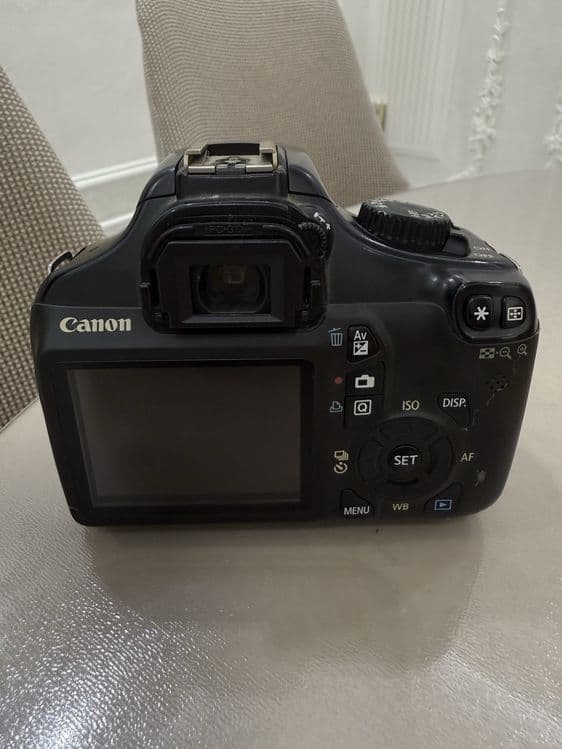 Canon камера EOS 1100D