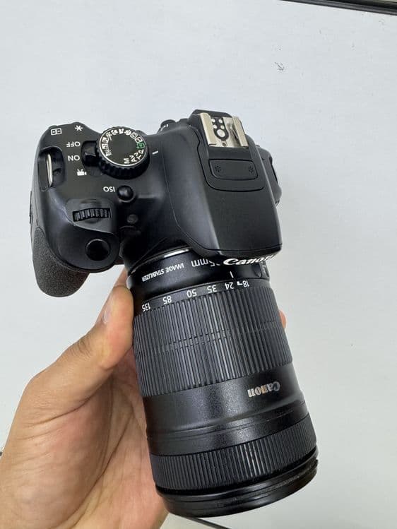 Canon 650D 18-135 is yaxshi holatda . 2oy kafolat — 3