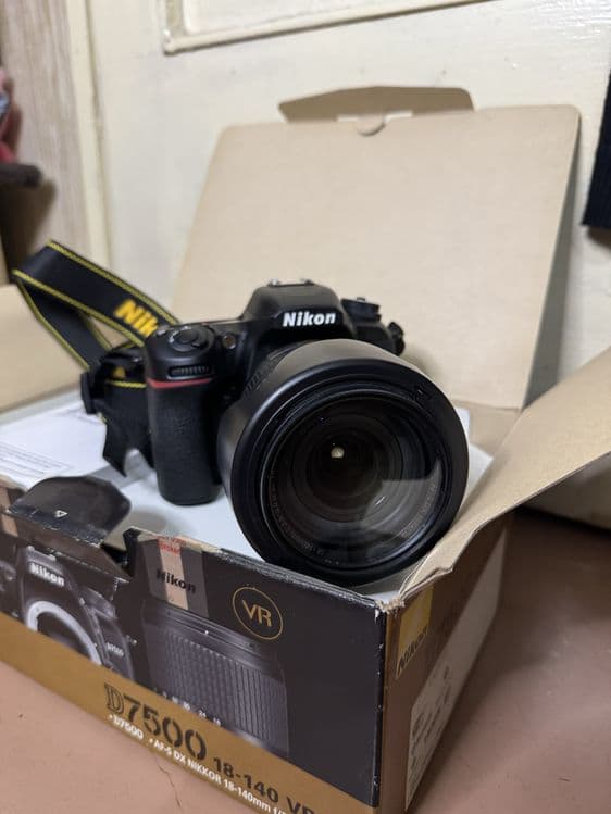 Nikon D7500 + объектив 18-140 mm — 2