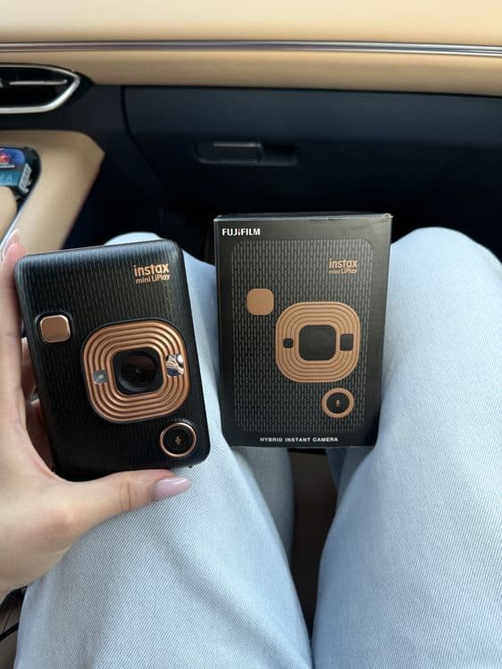 INSTAX mini LiPlay — 1
