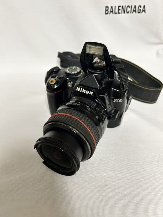 Nikon D3000 фотоаппарат — 1