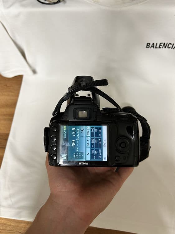 Nikon D3000 фотоаппарат — 3