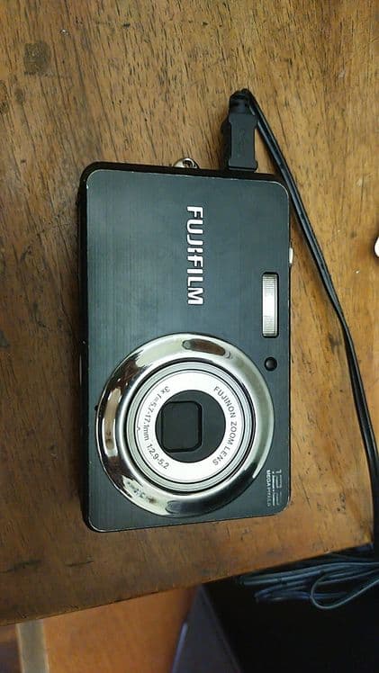 Продам фотоаппарат fujifilm оригинал с коробкой — 1