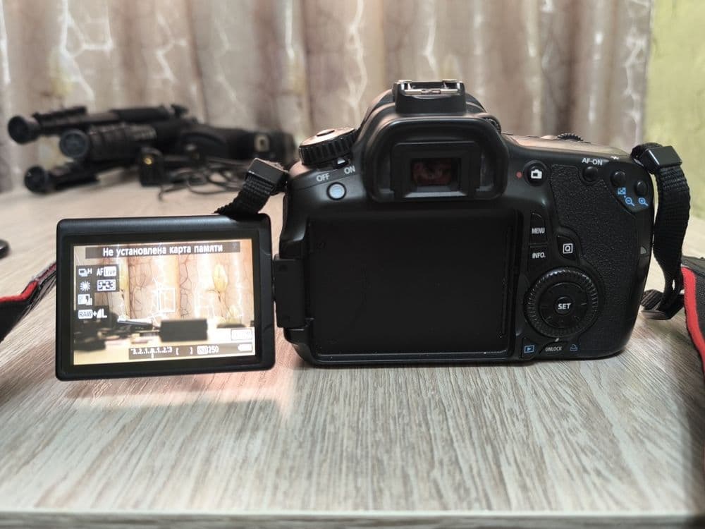Фотоаппарат Canon 60D (18 МП), с объективом, вспышкой, аксессуарами — 7