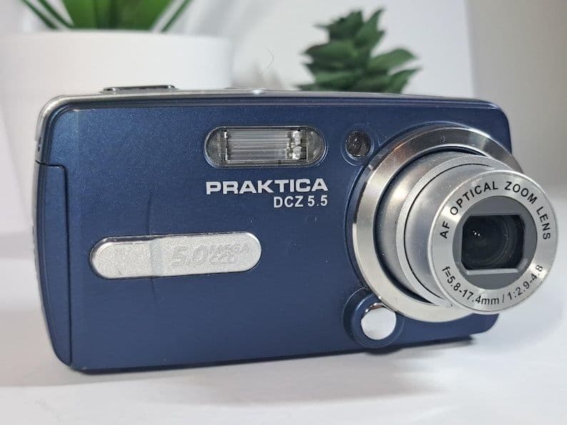Цифровой фотоаппарат Praktica — 6