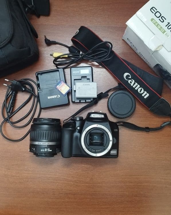 Фотоаппарат, Объектив EF-S 18-55 — 6