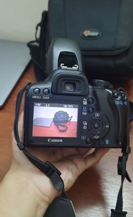 Фотоаппарат, Объектив EF-S 18-55 — 8