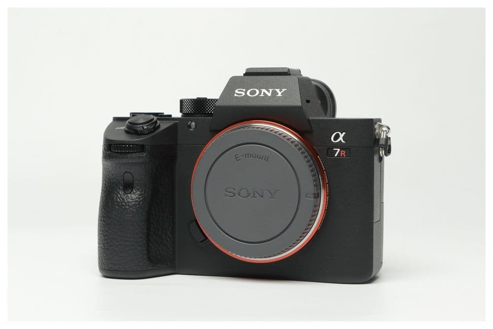 Sony A7R lll 3 (ideal) 42.4MP, 4K — 1
