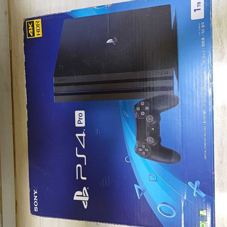Продается PS4 pro 1 TR — 4