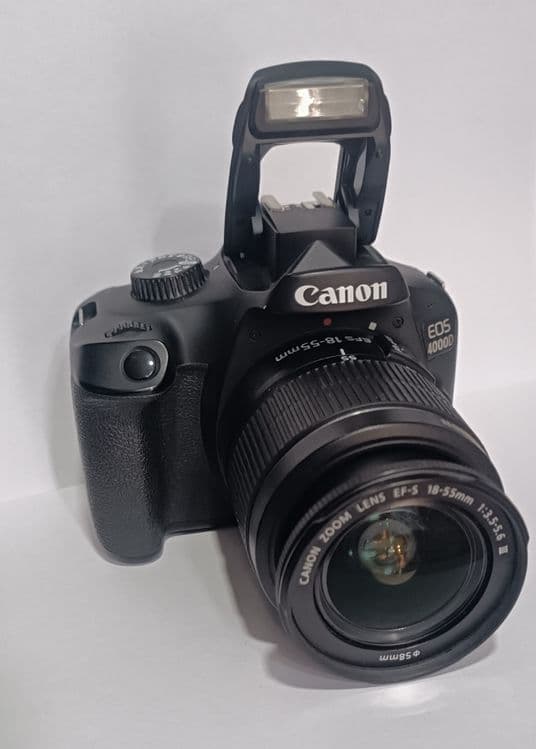 Canon 4000D EOS .sotiladi — 2