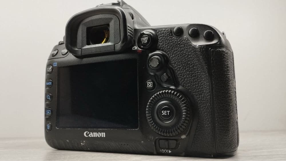 Canon 5D Mark4  24-105 korobka документ — 3