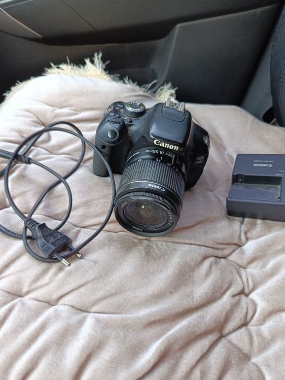 Canon 600D Camera — 1