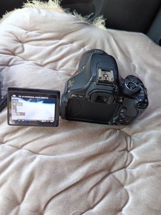 Canon 600D Camera — 3