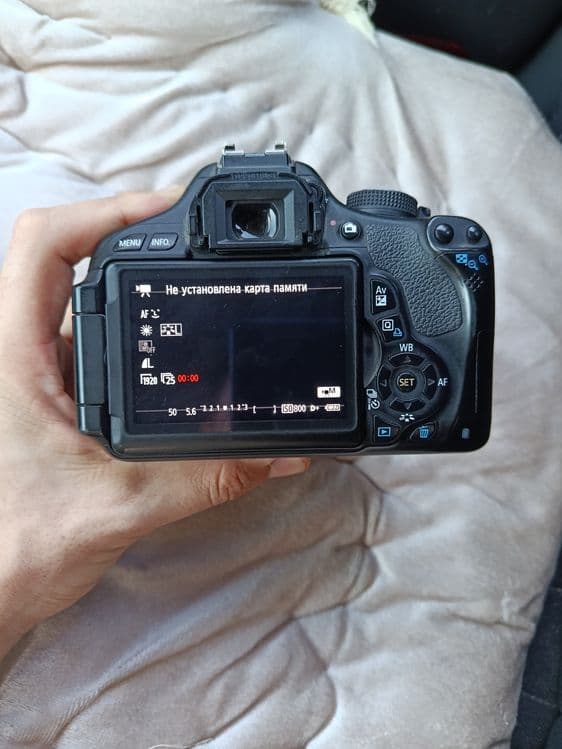 Canon 600D Camera — 4