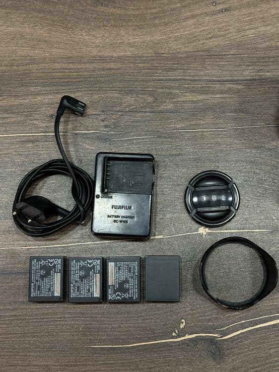 Продается Fujifilm Xh-1 Объектив 18-55 f2.8-4 — 4