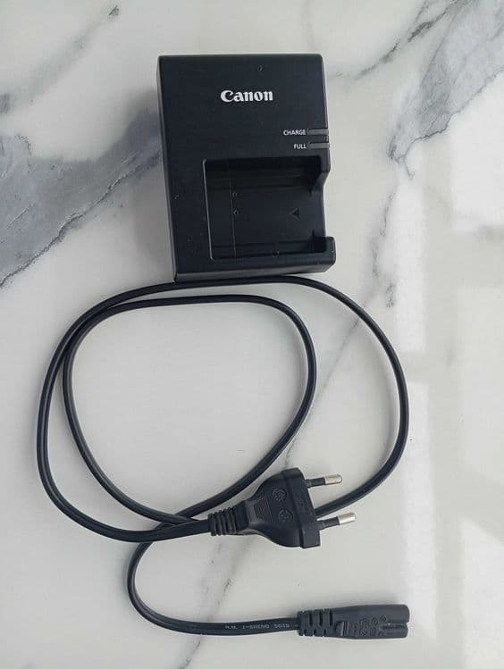 Canon EOS 1100D цифровой фотоаппарат+ 2 объектива — 8