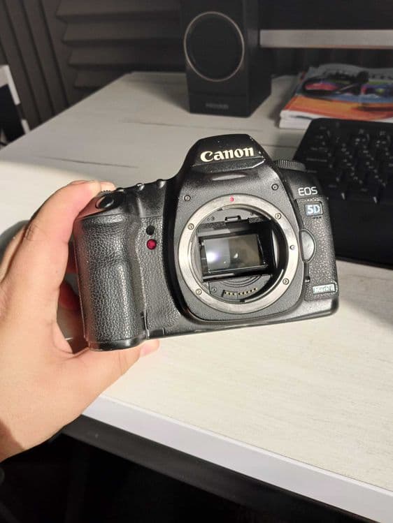 Canon EOS 5D Mark 2 — 2