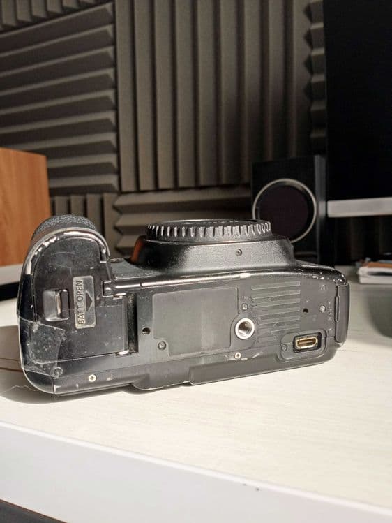 Canon EOS 5D Mark 2 — 5