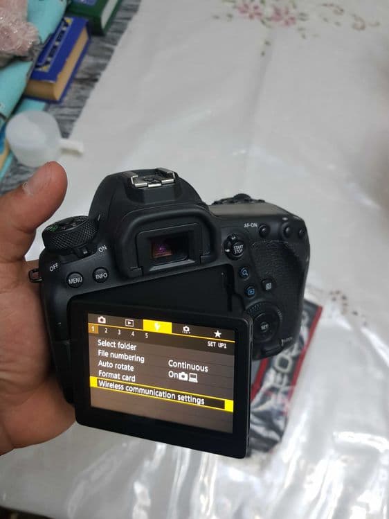 canon 6d mark 2 body — 1
