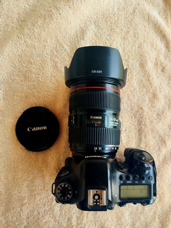 Canon 6 D mark 2 — 4