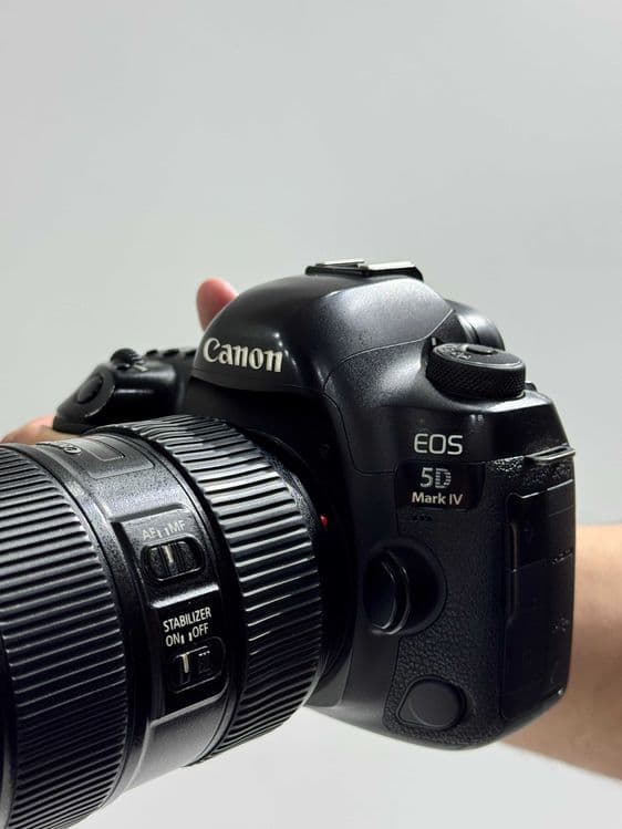 Canon EOS Mark IV — 3