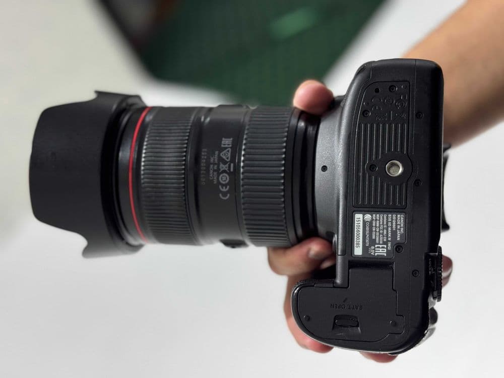 Canon EOS Mark IV — 4