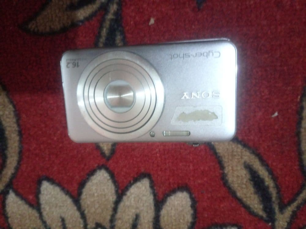 Sony cyber shot camera — 4
