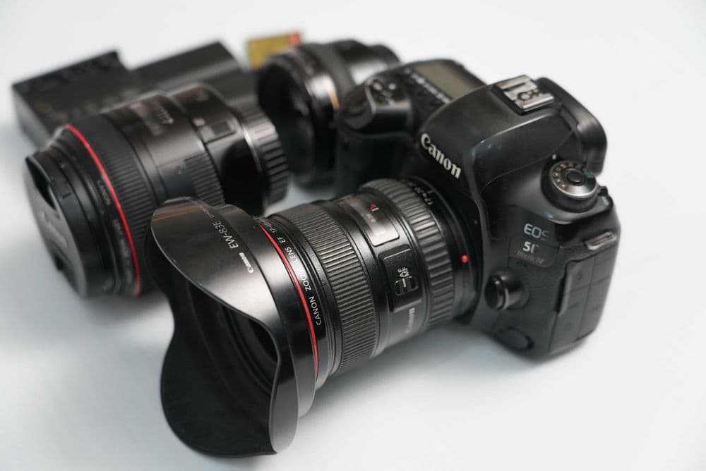 Canon EOS 5D Mark IV Professional Set — 5