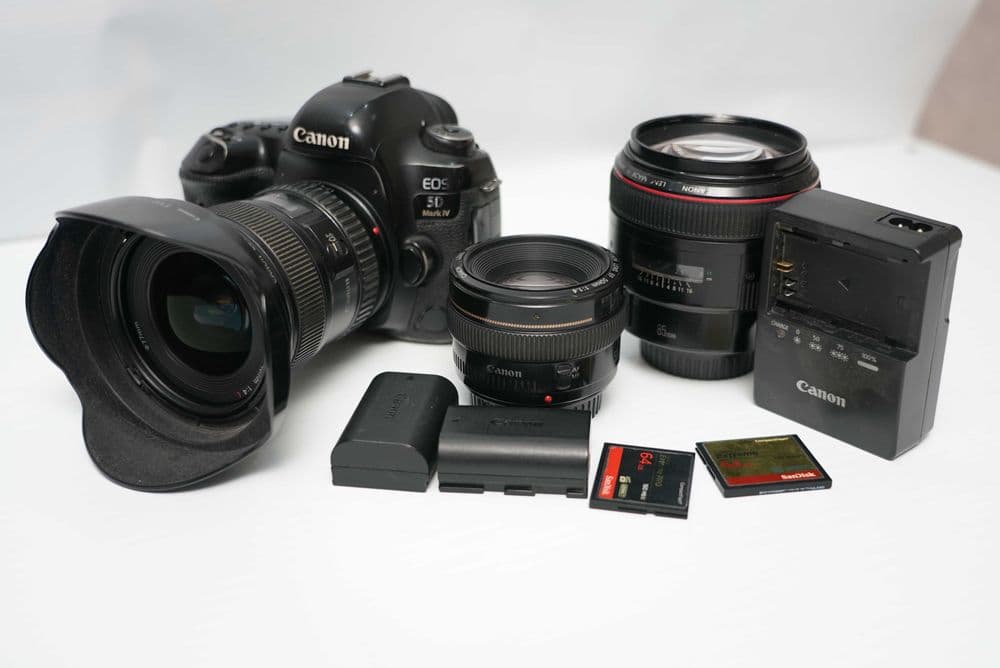 Canon EOS 5D Mark IV Professional Set — 6