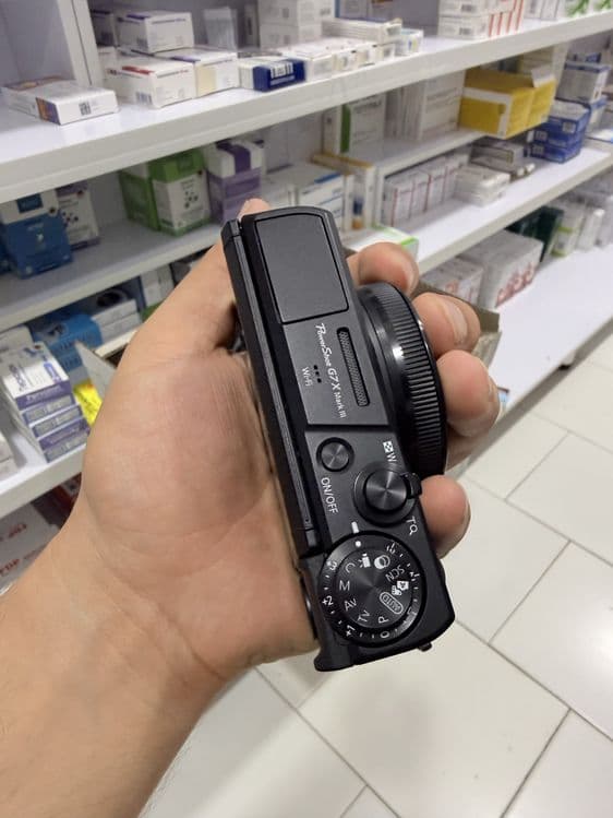 Canon G7x Mark III — 3