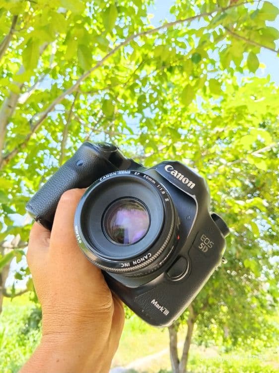 Canon 5D mark3 sotiladi obektiv 50mm 1.8 — 2