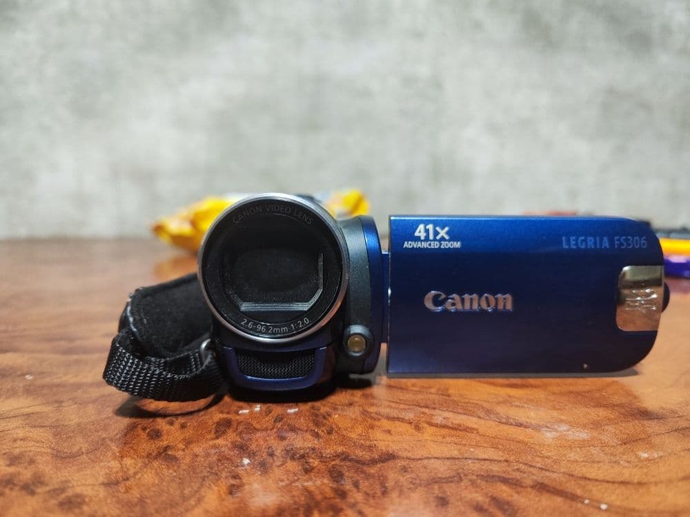 Canon LEGRIA FS306 ekran kuygan — 2