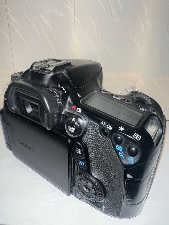 Canon eos 70d body sotiladi — 4