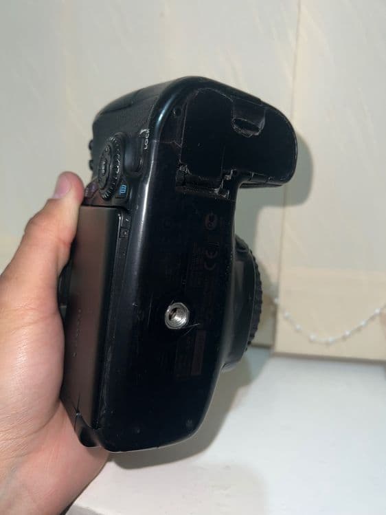 Canon eos 70d body sotiladi — 5