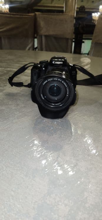 Canon EOS 600d sotiladi