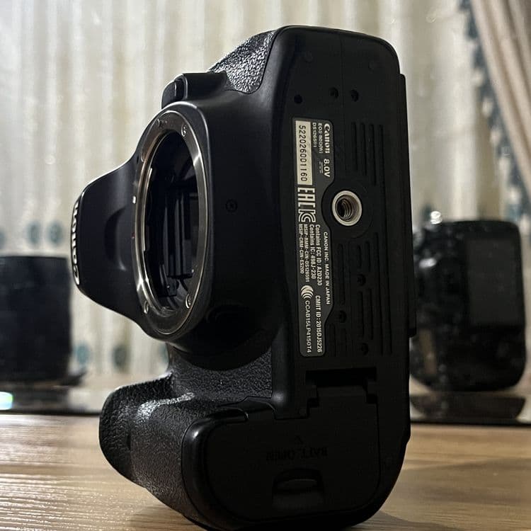 Canon 80D Sotiladi — 3