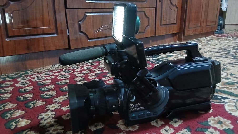 Sony DCR-1000 yaxshi holatda — 2