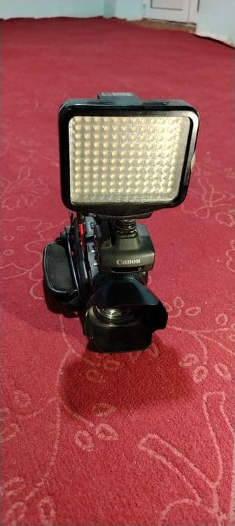 Canon xa 30 sotiladi narxi 300 $ — 1