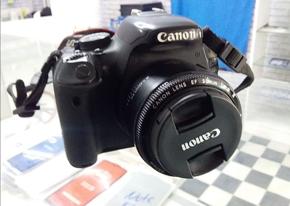 Canon 600D yahshi holatda — 1