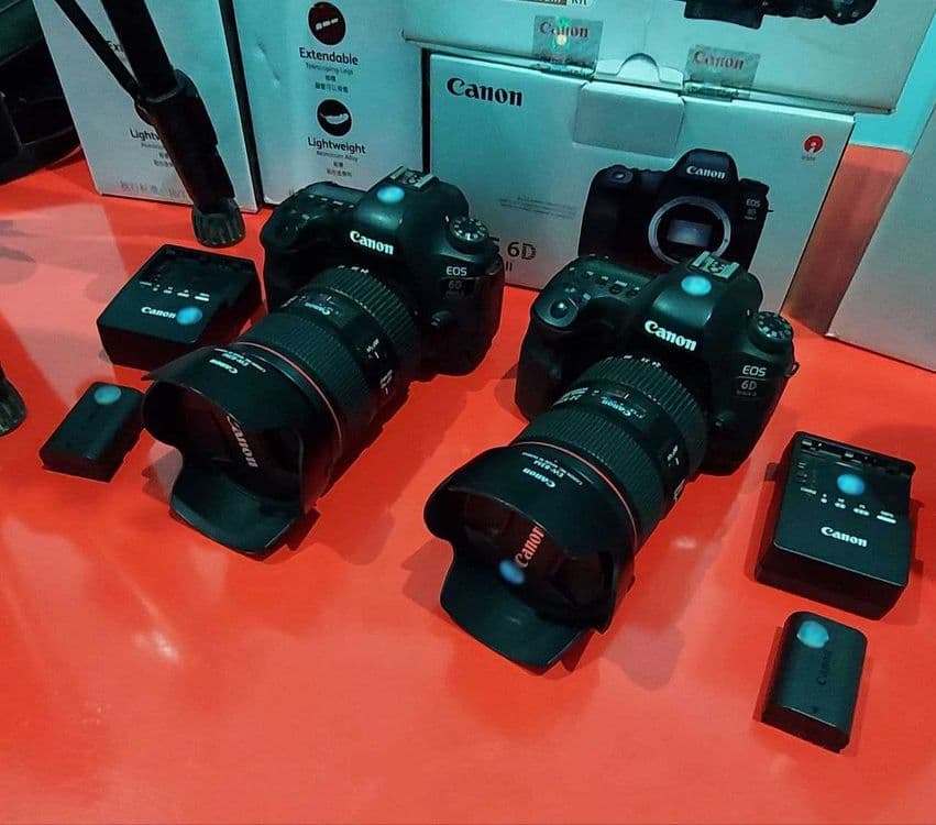 Sotiladi: Fotoapparat va obektiv – deyarli yangi holatda! — 2