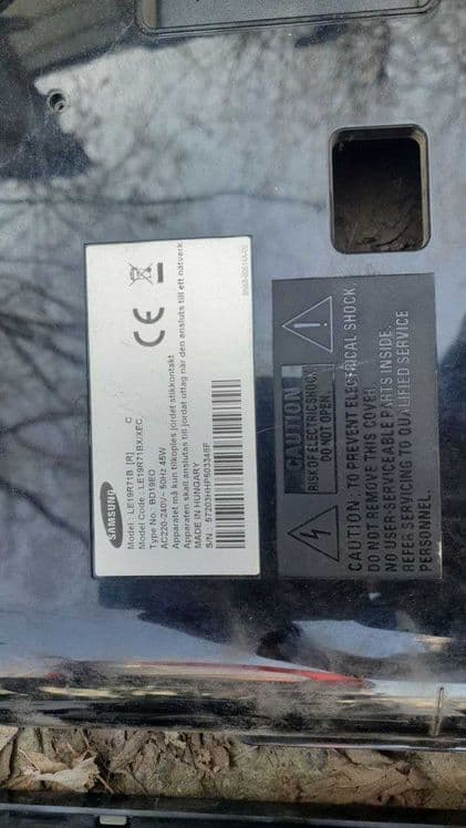 Нерабочий телевизор на запчасти Samsung LE19R71B — 2