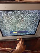 Televizor OLG rangli hamma joyi ishliydi