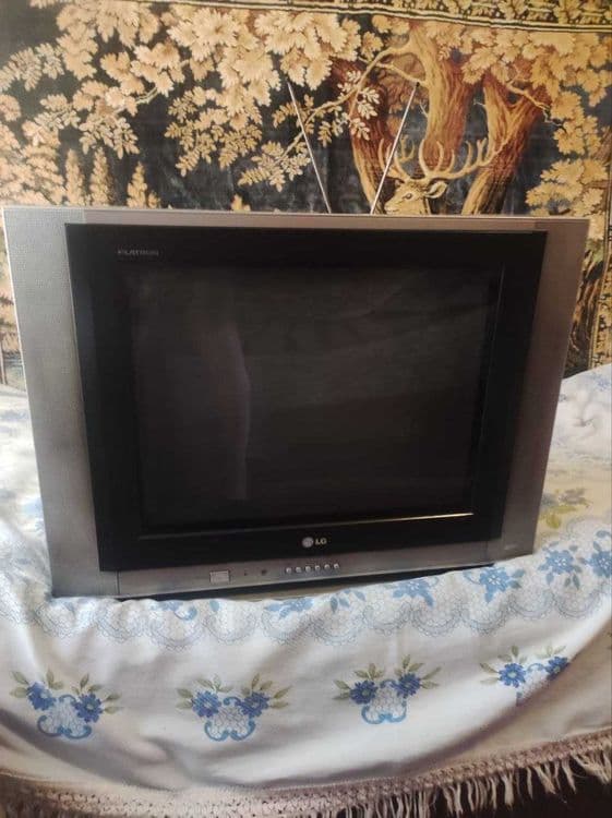 РАБОЧИЙ, Цветной телевизор LG Flatron, 54см. — 1