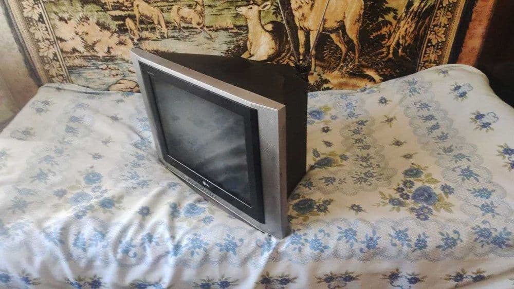 РАБОЧИЙ, Цветной телевизор LG Flatron, 54см. — 2